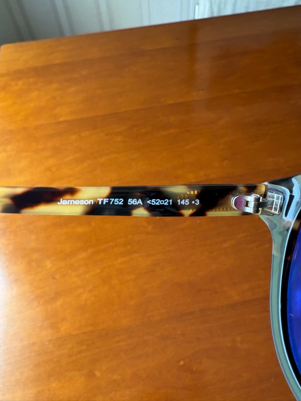 Tom Ford Tortoiseshell Frame Blue Lens Sunglasses - Picture 3 of 4
